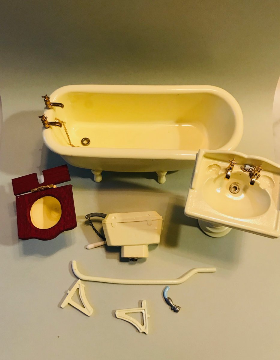 Badrumsset nostalgi - gulbeige porslin
