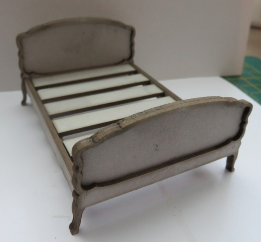 Rococo bed - kit from Melissas Miniature