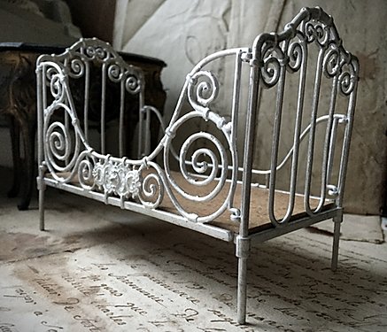 18th Century cot/Day bed- kit från Alison Davies