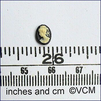 Svart Kamé - från Valerie Claire Miniatures