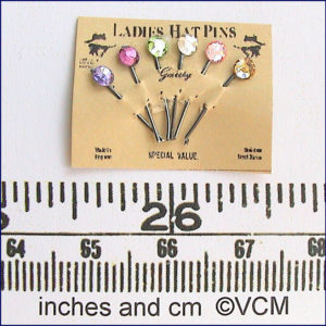 BROWN HAT PIN CARD