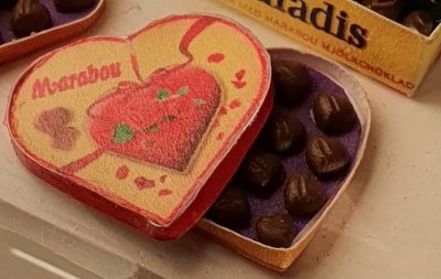 Kit för att göra chokladhjärtaask - endast asken!