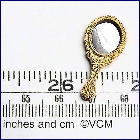 Gold hand mirror - fram Valerie Claire