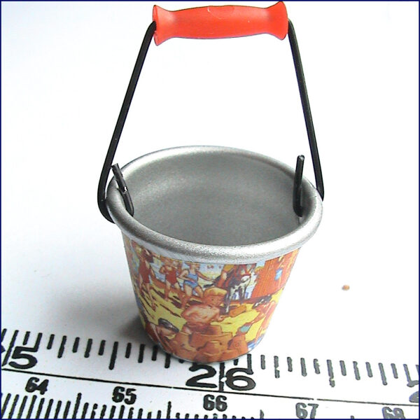 RED VINTAGE SEASIDE BUCKET