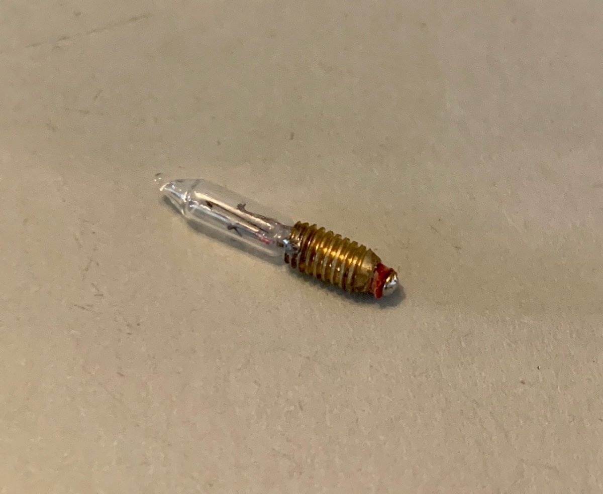 4 Screw base  Candle bulb - 12v