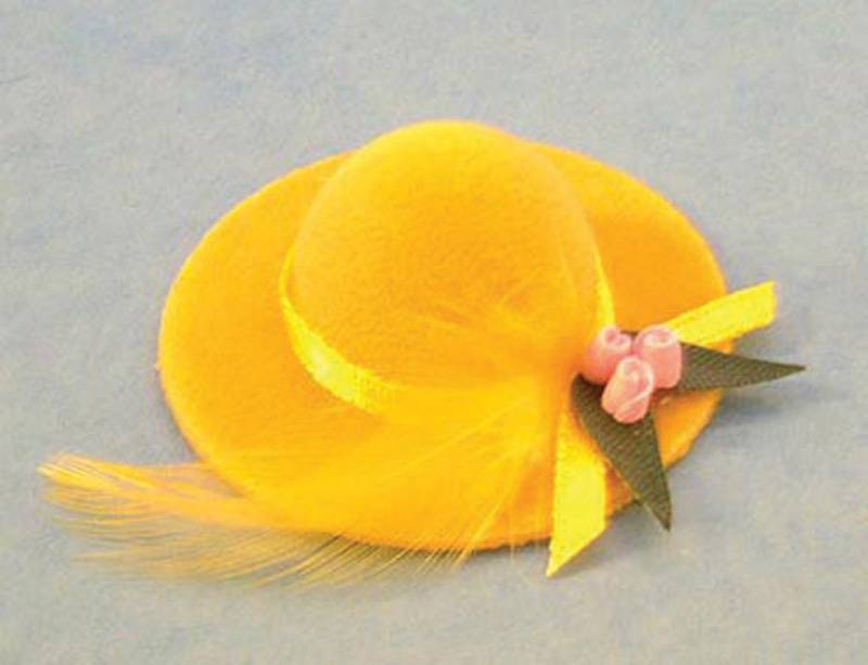 Lady's hat, yellow