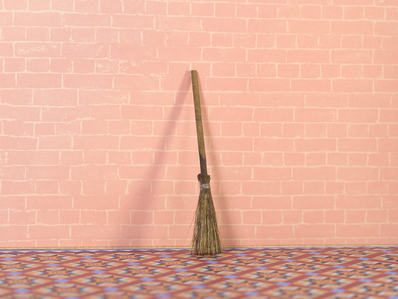 Sweeping brush
