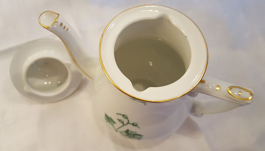 Herend coffepot green flower sprig - 2