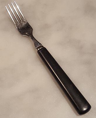 Rounded handle with stainless steel collar sandwich fork