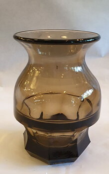 Eda brown vase press glass