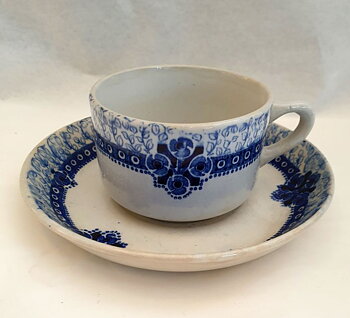 Inga coffecup with saucer 