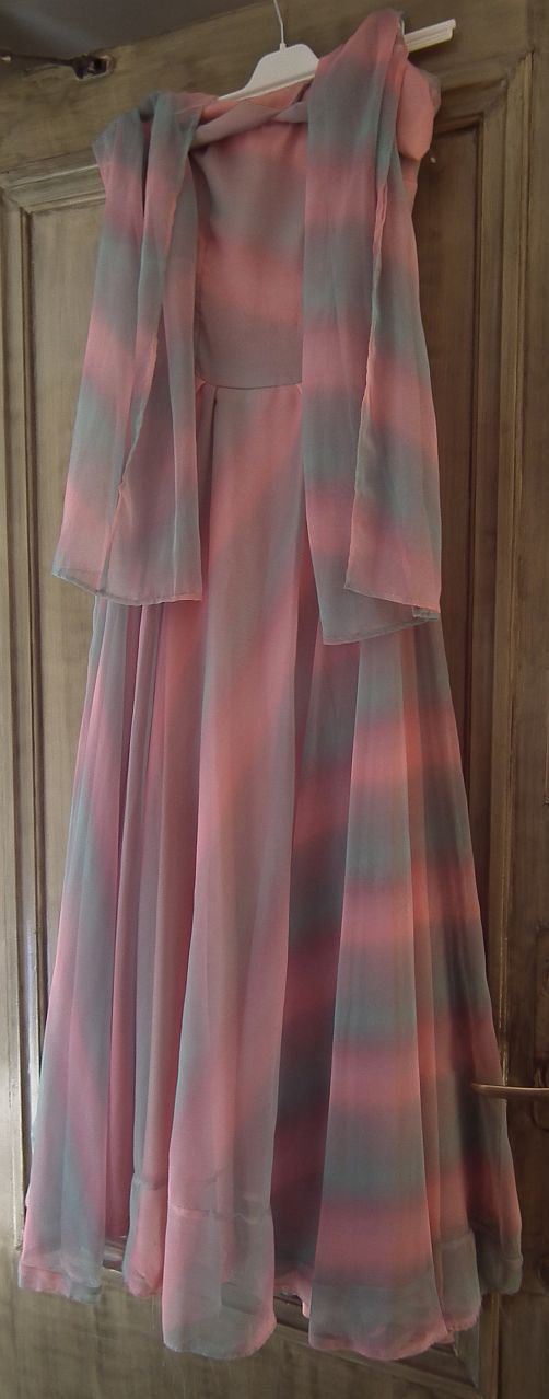Eveningdress rose green 1950s, size M