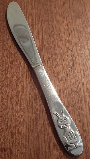 Happy rabbit knife