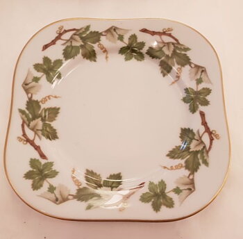 Vinranka cake plate green square
