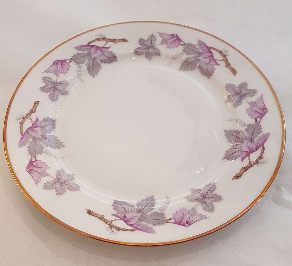 Vinranka cake plate violet