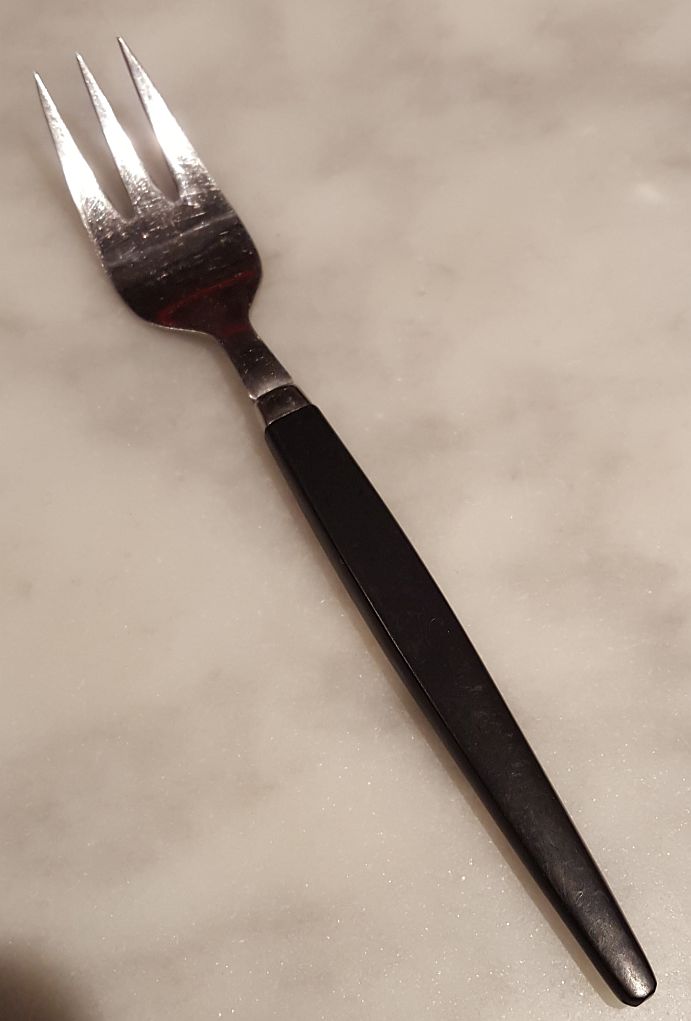 Pointed bakelite handle collar fork
