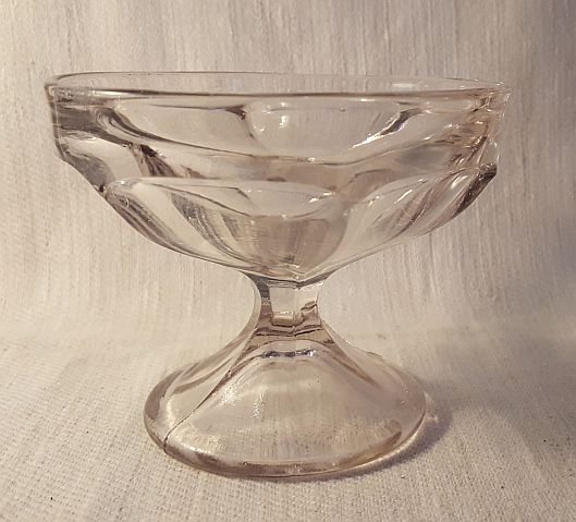 Eda coupe glass, light purple