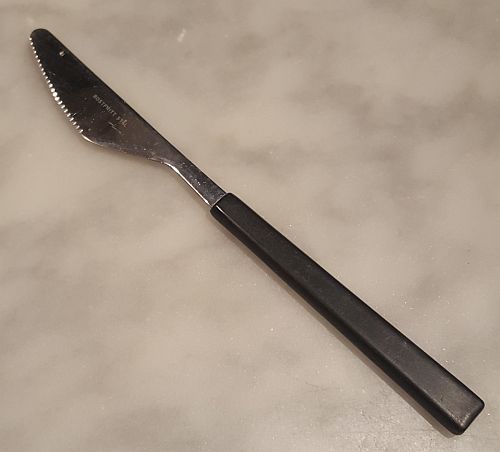Platt rakt skaft kniv