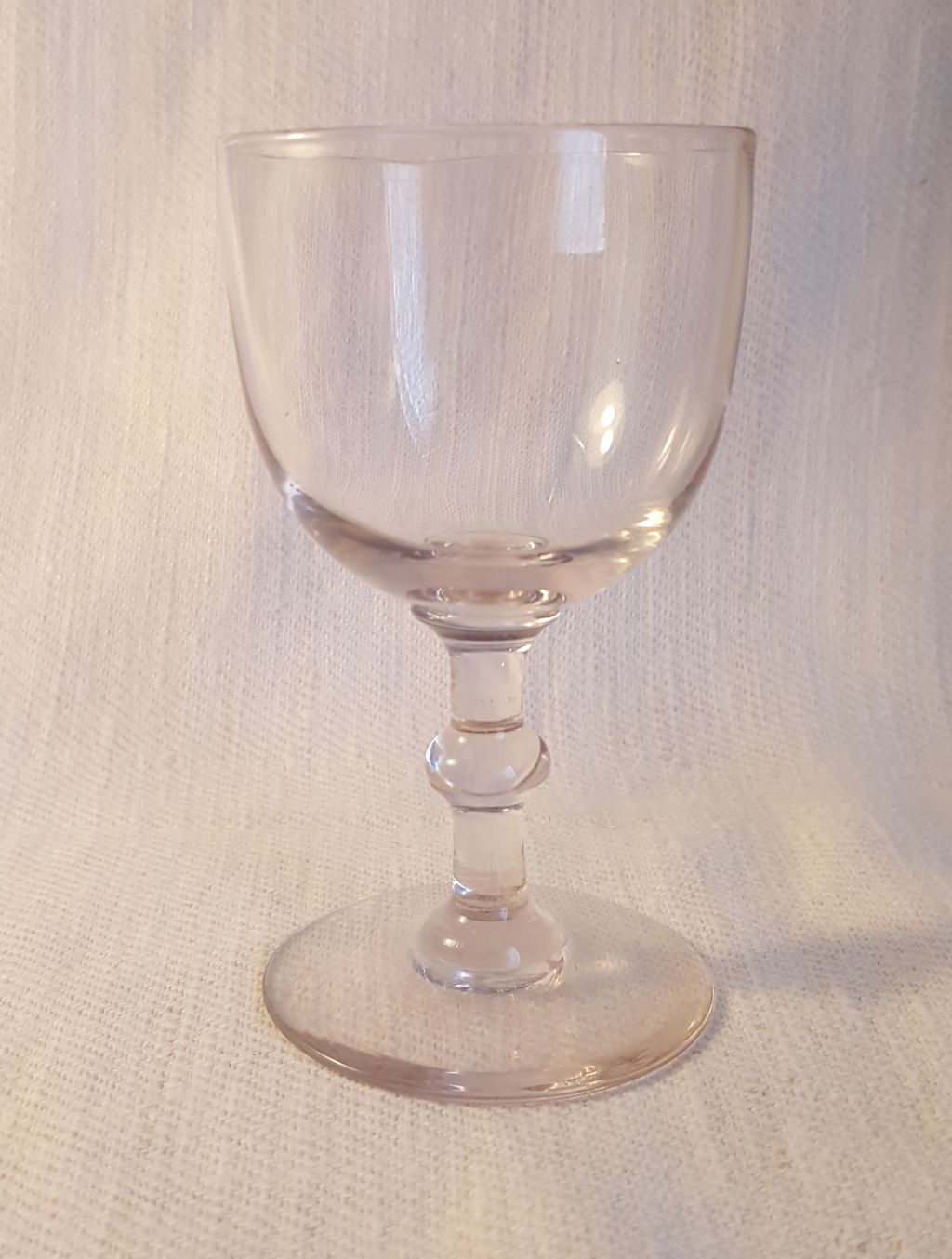Dessertwineglass pale violet antique
