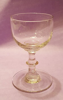 Sherry glass blown with round cup