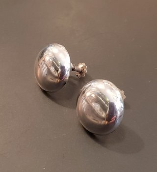 Örhängen runda silver med skruv
