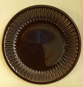 Kosmos cake plate brown