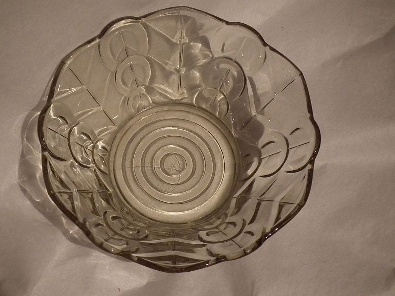 Elme Edvin Ollers honungsgul liten pressglasskål