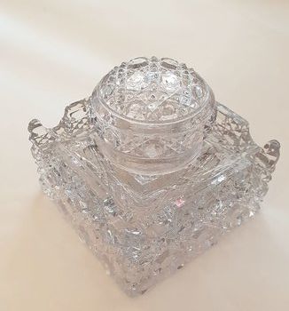 Inkhorn pressed crystal