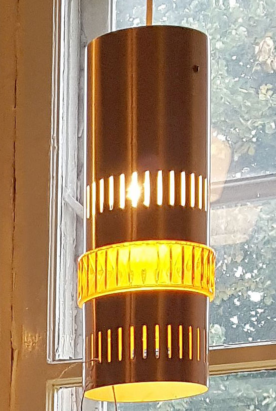 Fönsterlampa koppar och gult glas 1960-tal