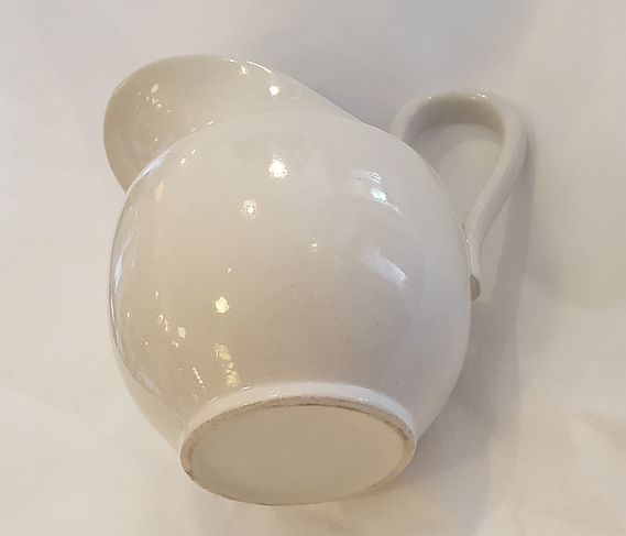 White washing pitcher - 2