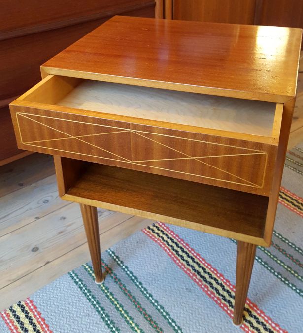 Sängbord mahogny 1950-tal - 2