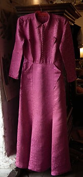 Evening dress dark pink 1940s, size S-M
