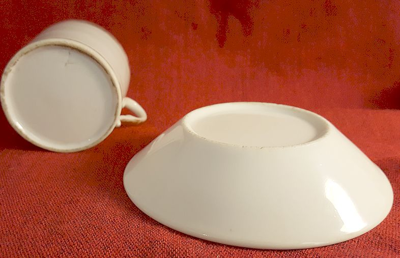 Coffecup and saucer white and gold 1830s - 4