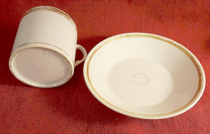 Coffecup and saucer white and gold 1830s - 3