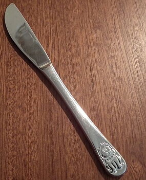 Lion knife