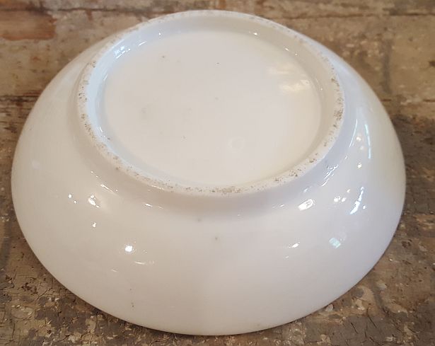 Saucer empire - 3