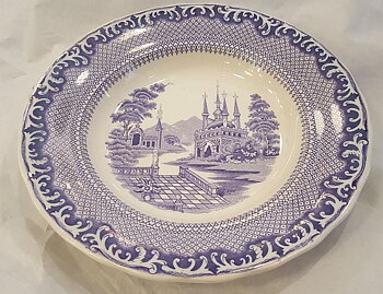 Lacepattern soup bowl