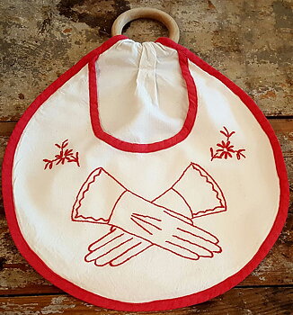 Pouch for gloves