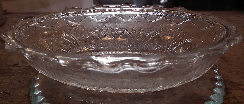 Eda oval bowl pressed glass