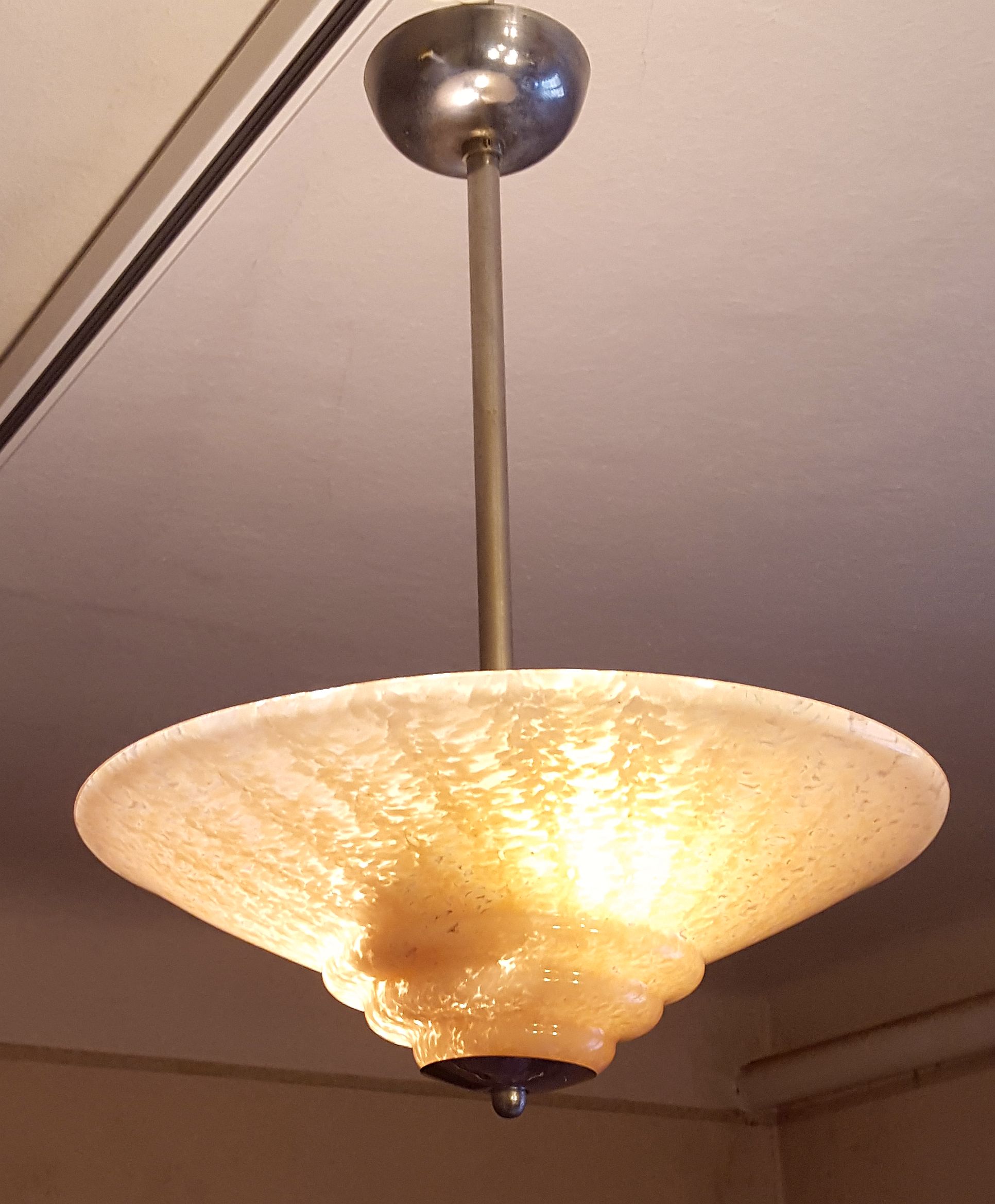 Rosamarmorerad glaslampa art déco