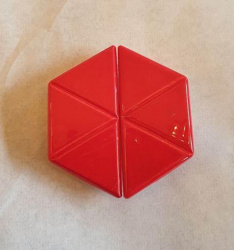 Skärpspänne knallröd plast 1960-tal