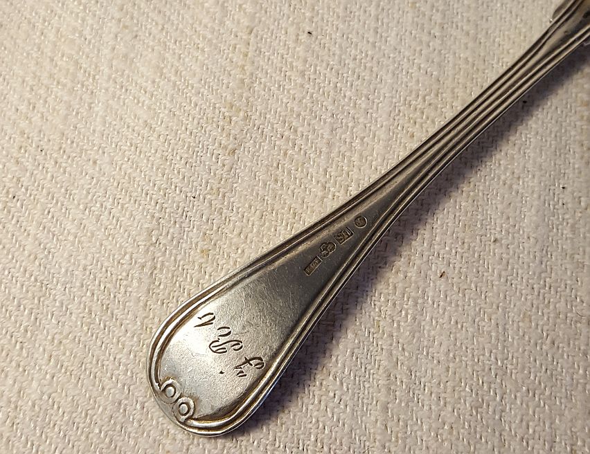 Norrtälje Anders Gottlieb Herkepeus, hans änka, 1874, tesked engelsk snäck  - 3