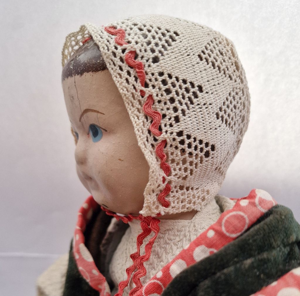 Tea cozy with doll - 3