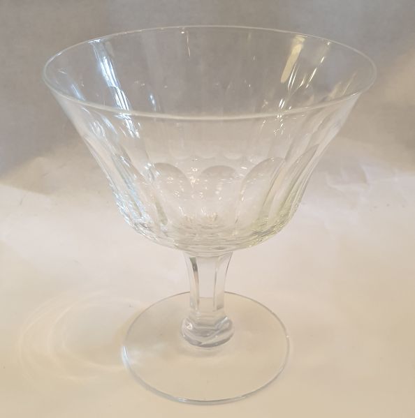 Cocktailglass facetted