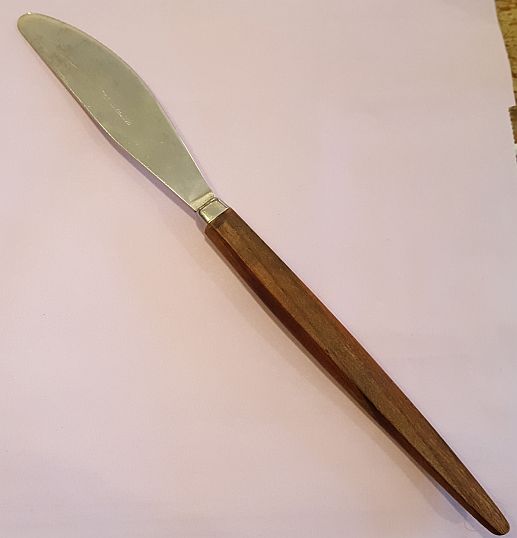 Knife pointed jakarandashaft