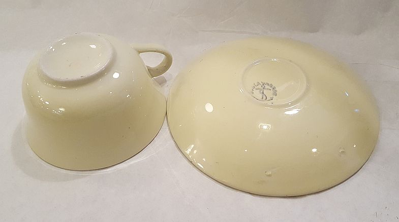 Gul kaffekopp och fat - 2