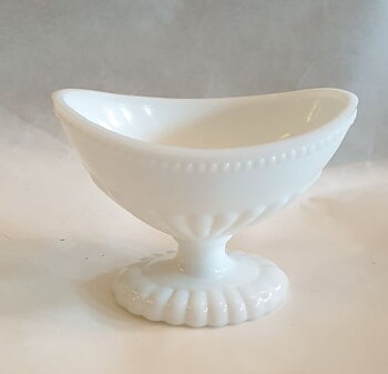 Bowl on foot white small