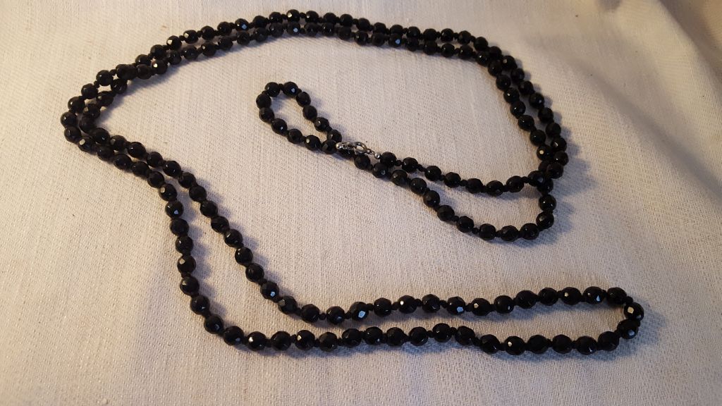 Jewelry and silverobejcts
