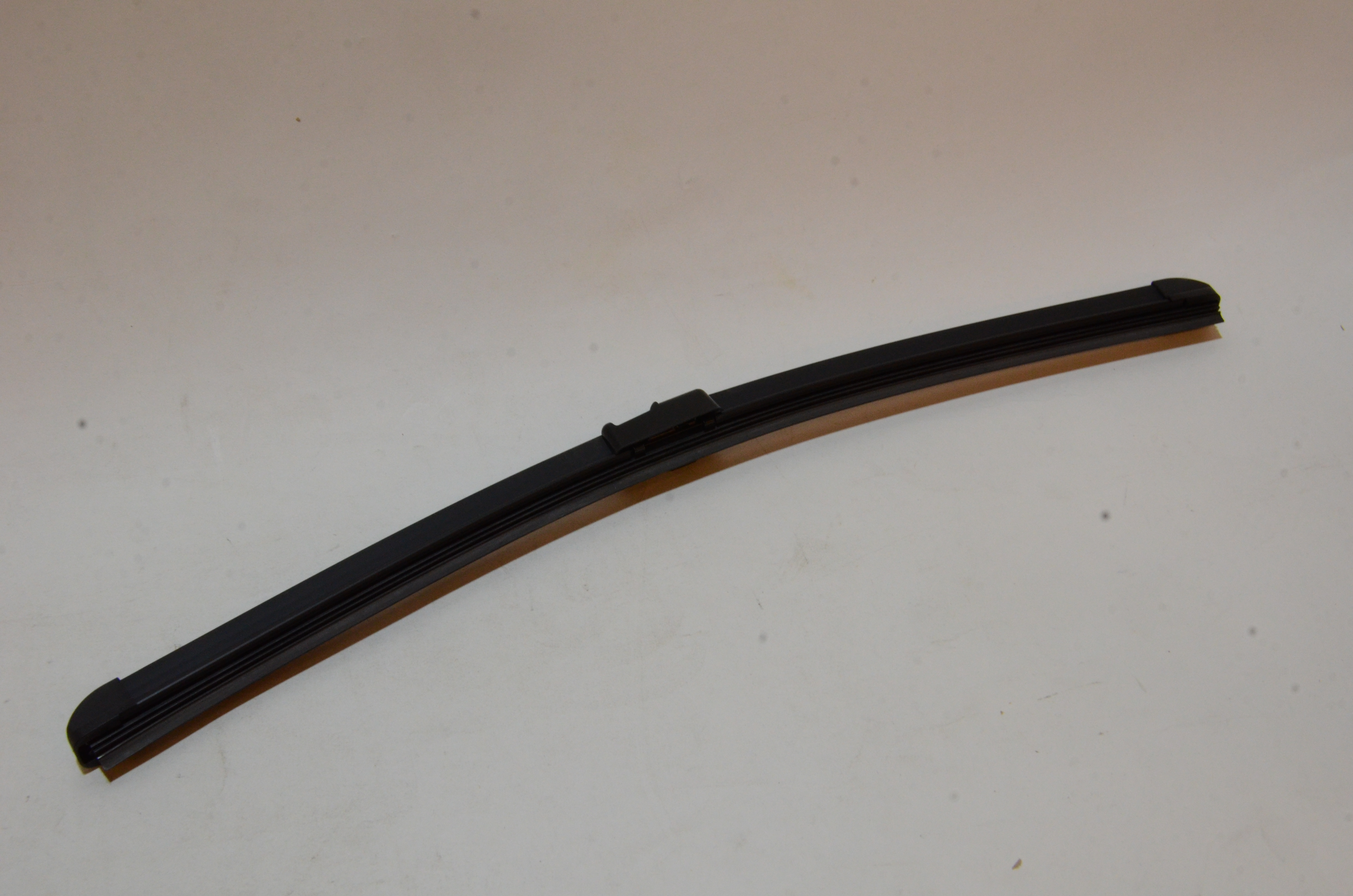 Peugeot 207/ 207CC torkarblad fram 425mm