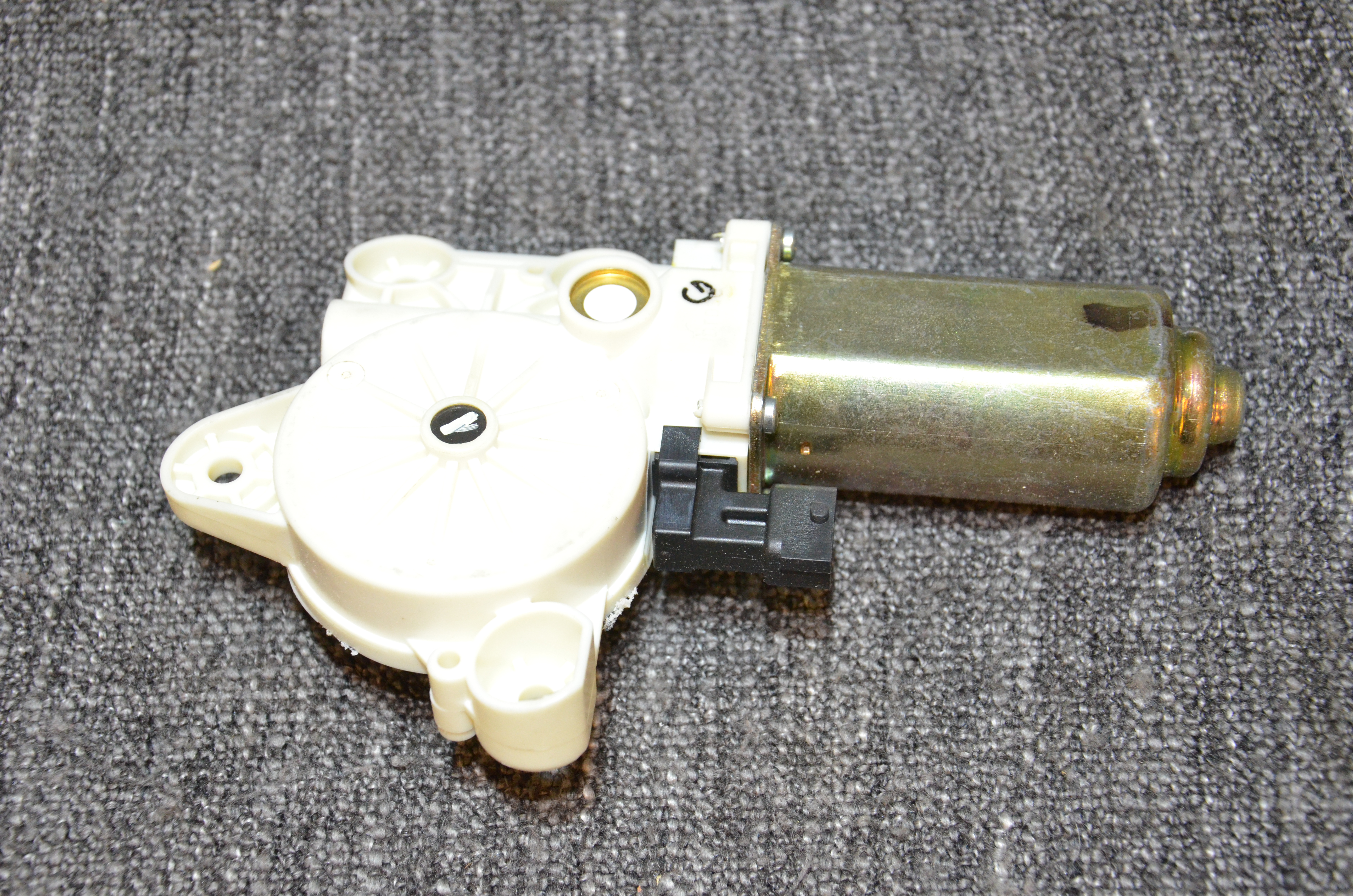 Motor Fönsterhiss Vänster - 2